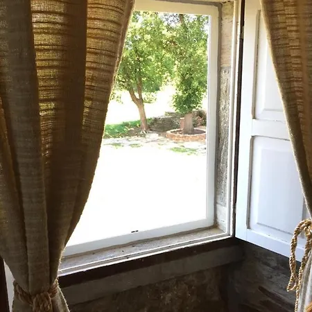 Δωμάτια σε οικογενειακή κατοικία O Pazo Da Briona Arzúa
