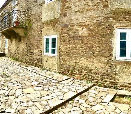 Δωμάτια σε οικογενειακή κατοικία O Pazo Da Briona Arzúa
