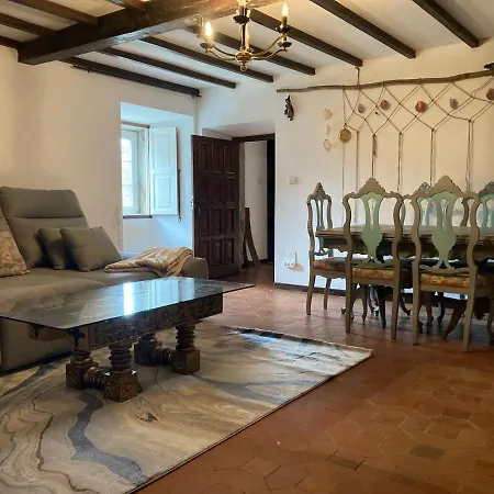 Δωμάτια σε οικογενειακή κατοικία O Pazo Da Briona *